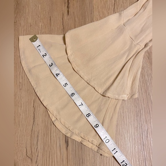 AKIRA Crop Top w Tie & Wide Bell Sleeves. Pit to pit = 18 inches. - Picture 8 of 11